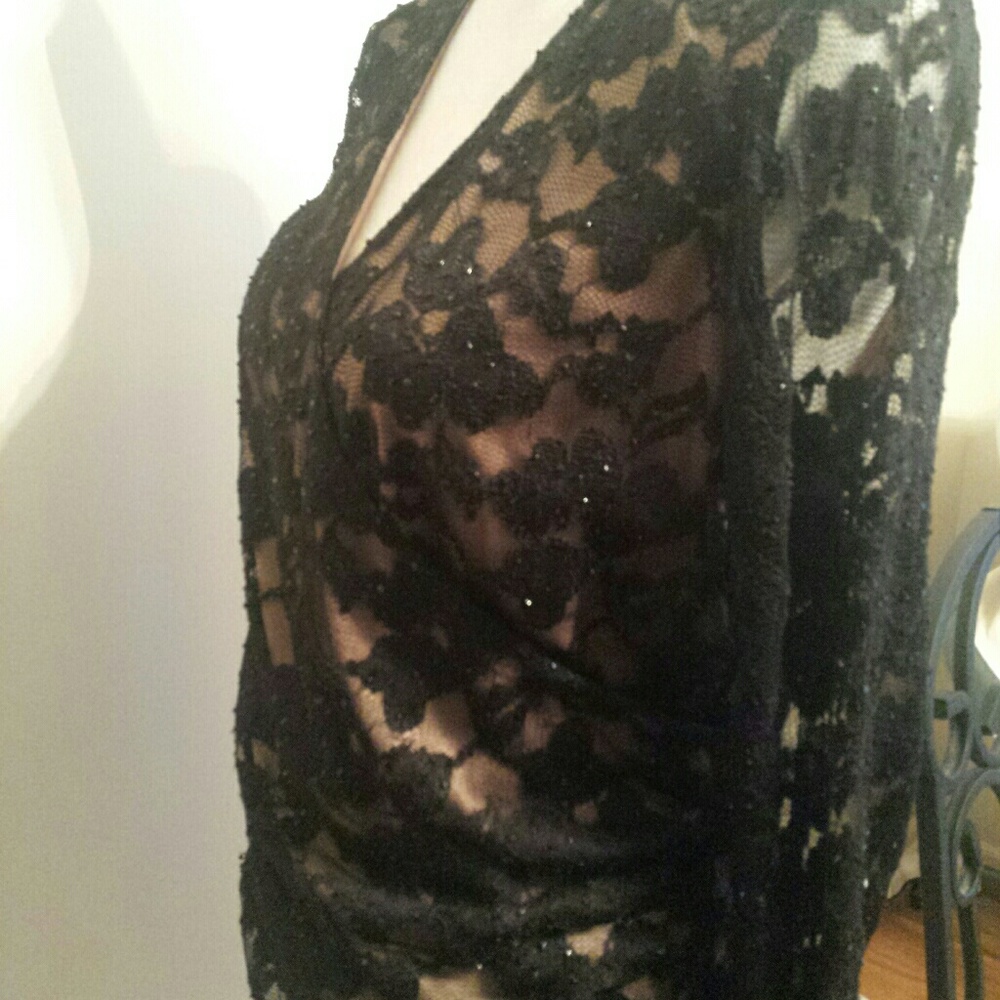 JS Boutique V-Neck Cross Over Blouse - Picture 3 of 7